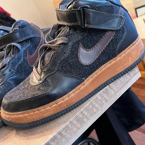 Mens leather/wool  blk and cognac Air Force one shoe